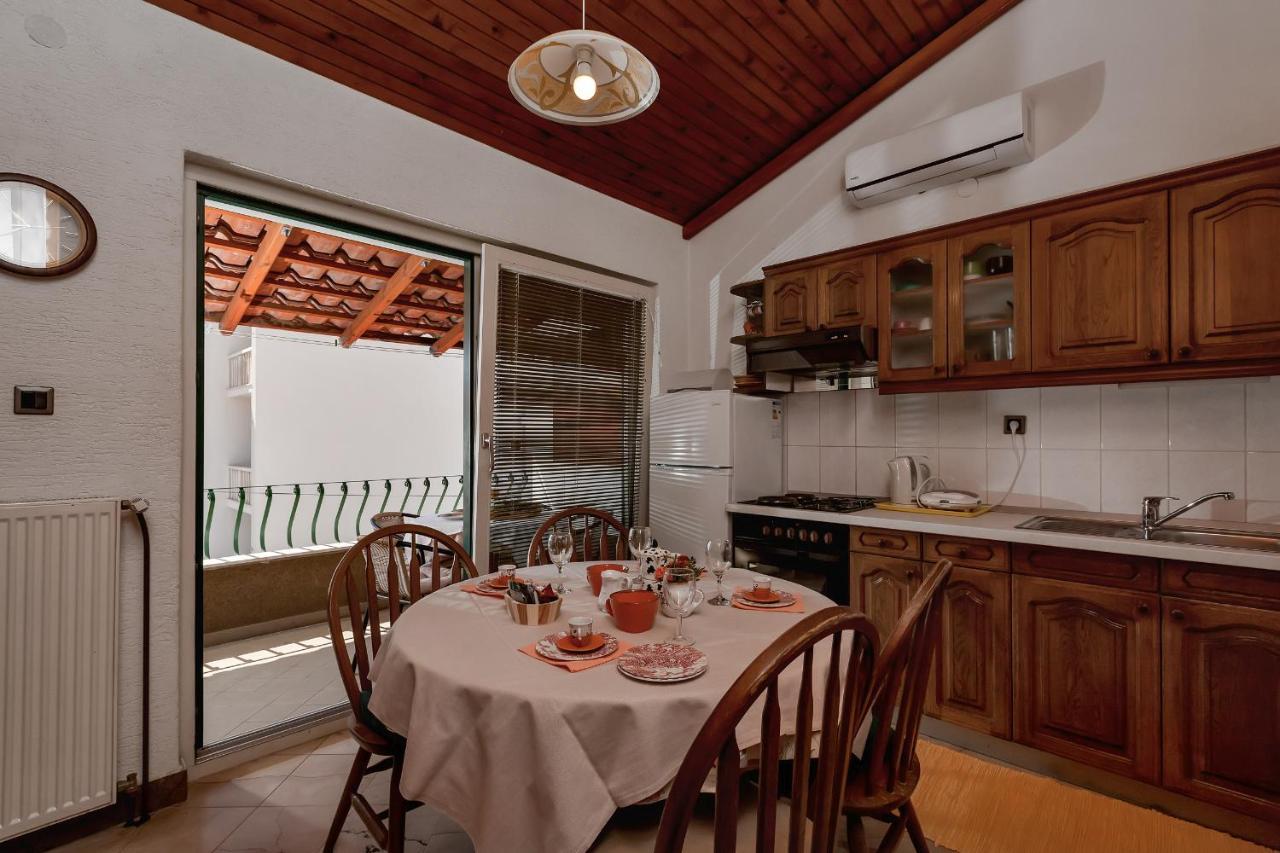 Apartments Carmen Makarska Bagian luar foto