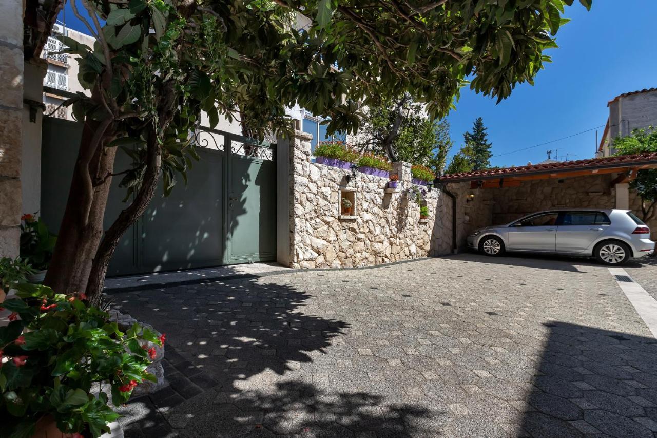 Apartments Carmen Makarska Bagian luar foto