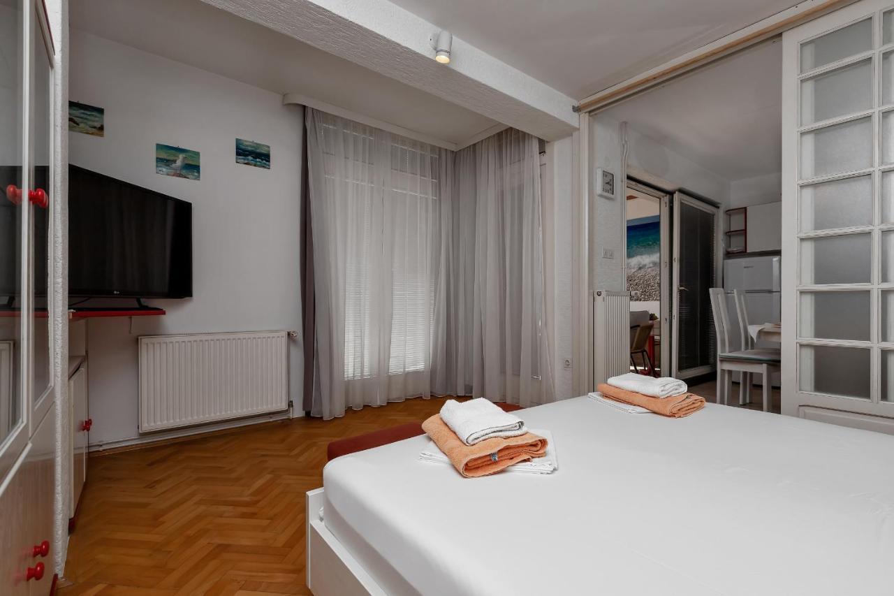 Apartments Carmen Makarska Bagian luar foto