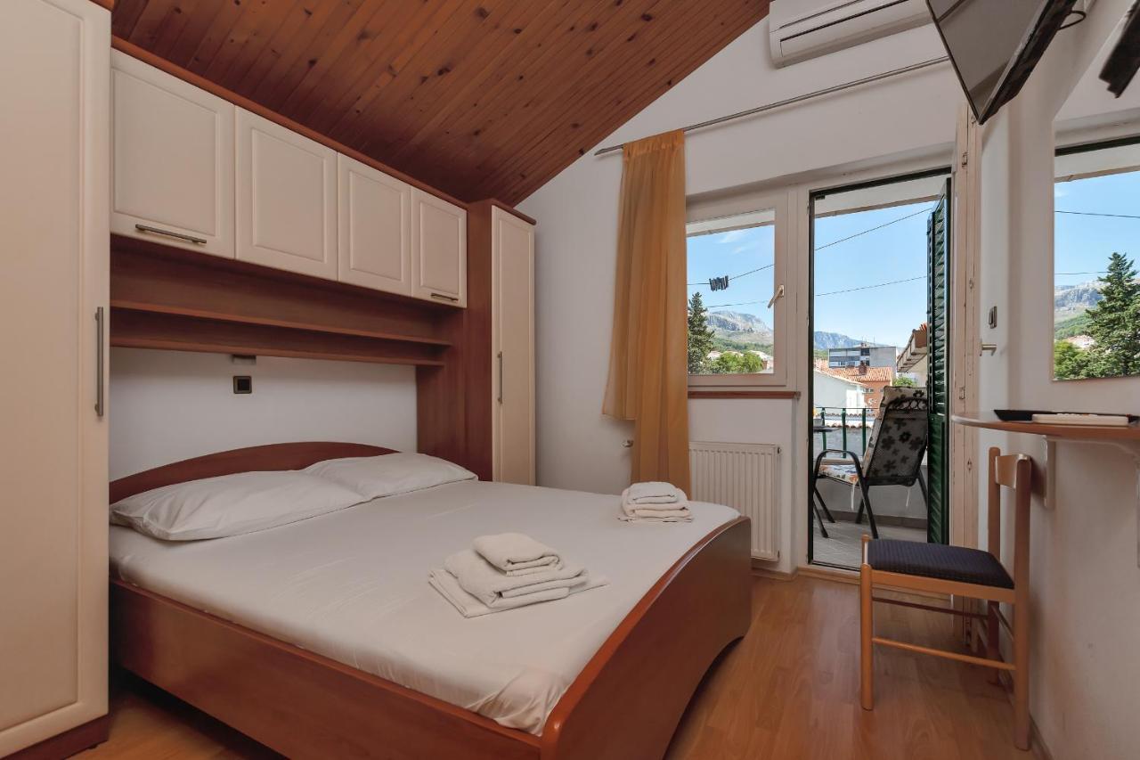Apartments Carmen Makarska Bagian luar foto