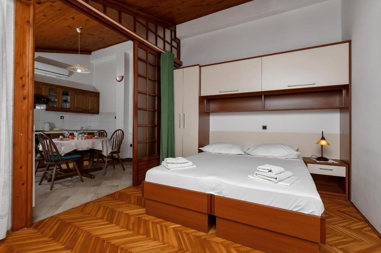 Apartments Carmen Makarska Bagian luar foto